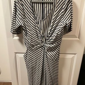 zapelle womens midi dress, size XL-16, grey with black diagonal stripes